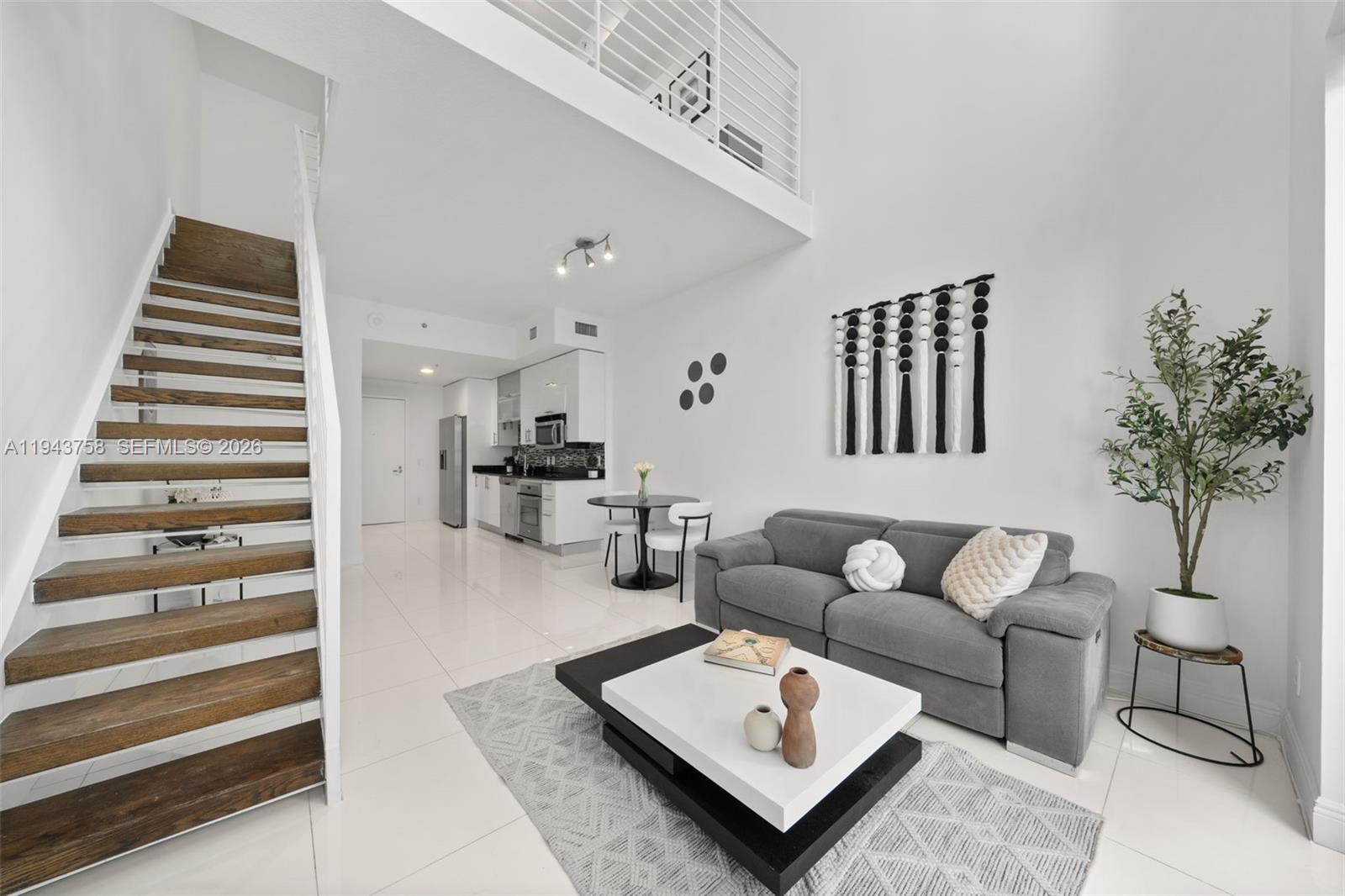 60 SW 13th St #2812, Miami FL 33130