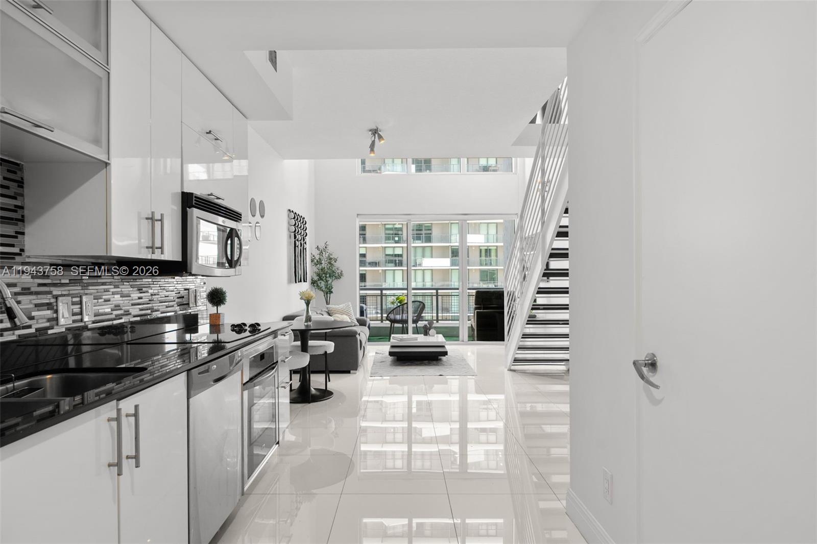 60 SW 13th St #2812, Miami FL 33130