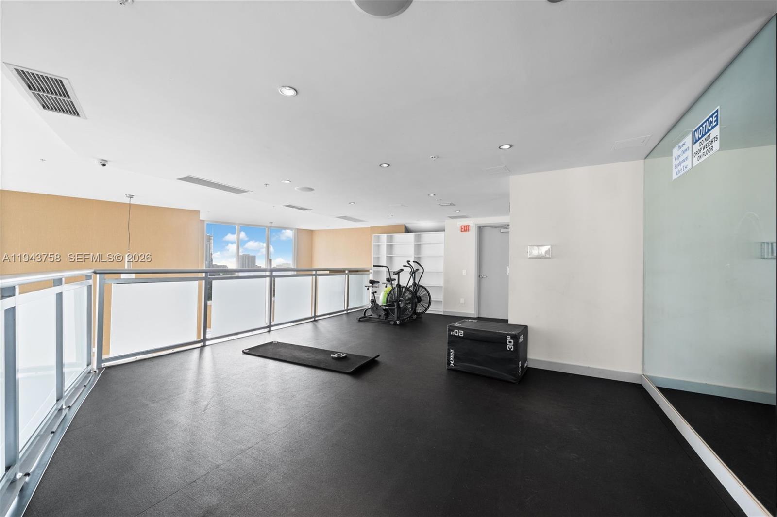60 SW 13th St #2812, Miami FL 33130