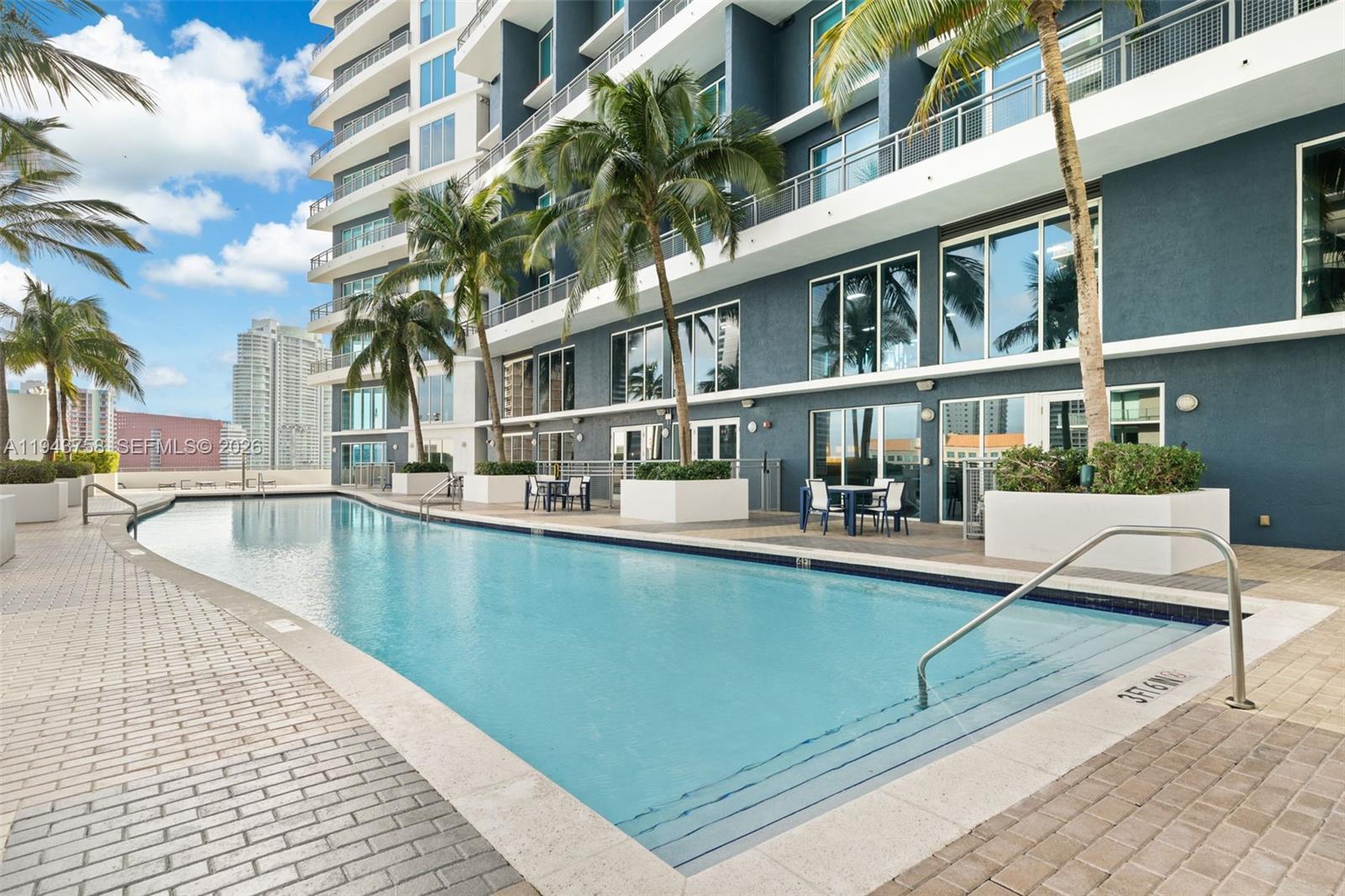 60 SW 13th St #2812, Miami FL 33130