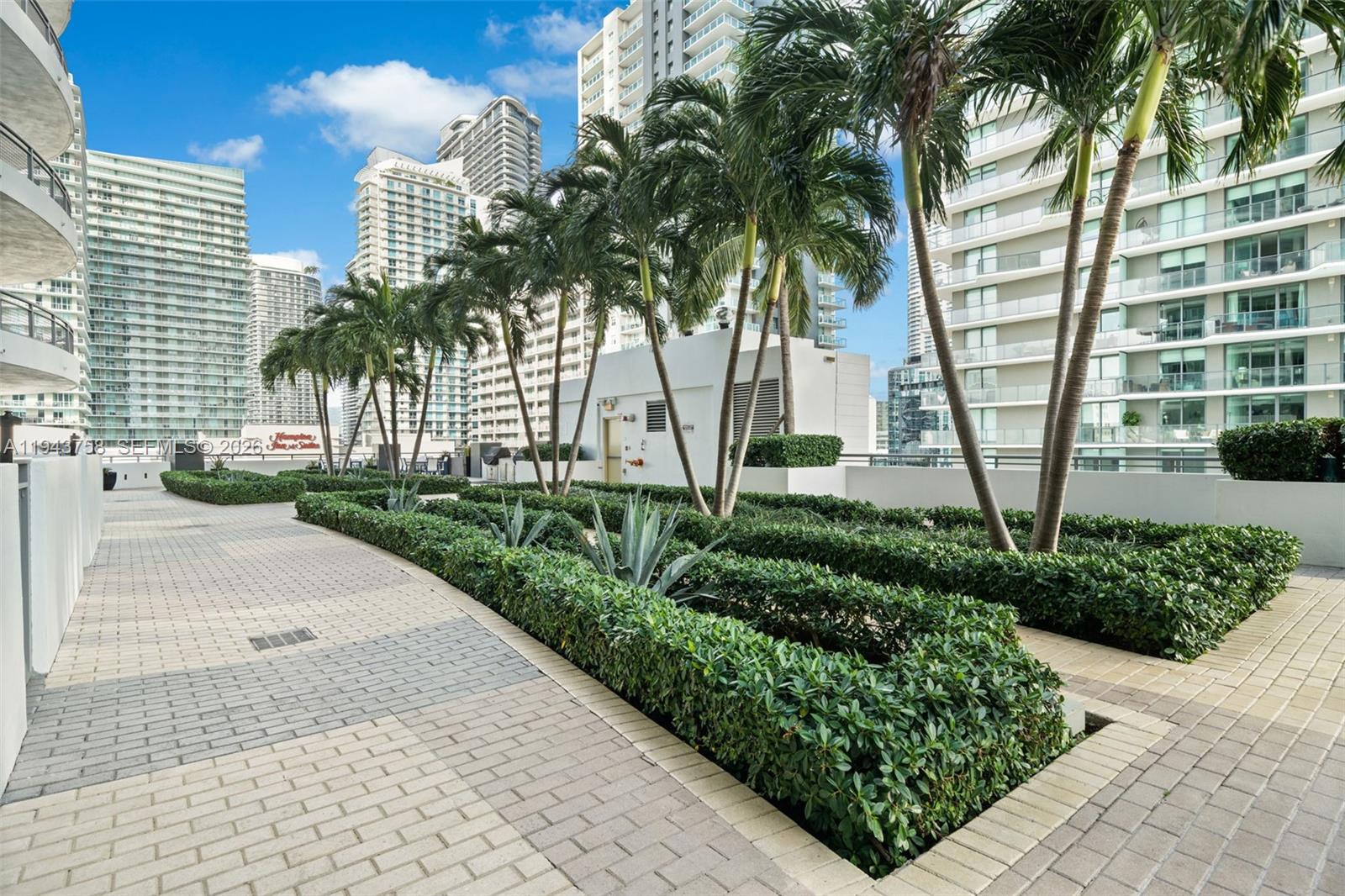 60 SW 13th St #2812, Miami FL 33130