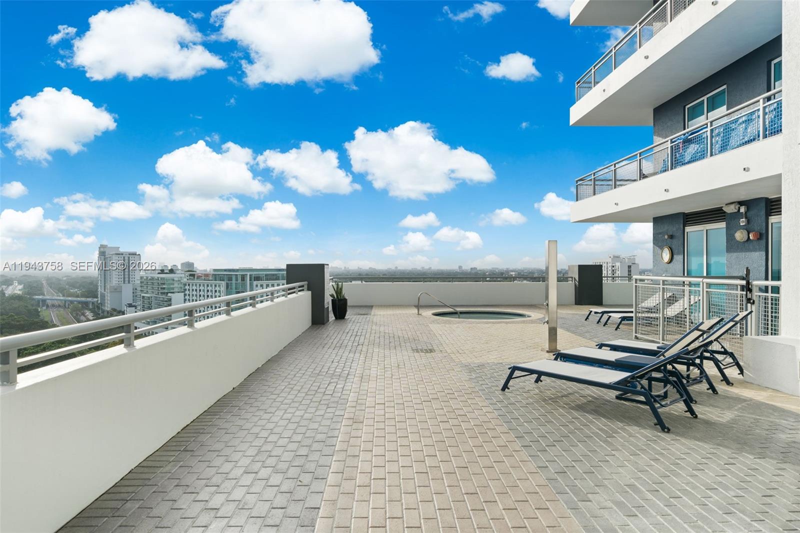 60 SW 13th St #2812, Miami FL 33130