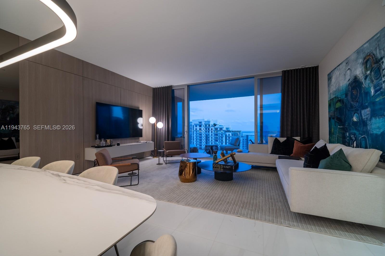 300 Biscayne Blvd Way #3403, Miami FL 33131