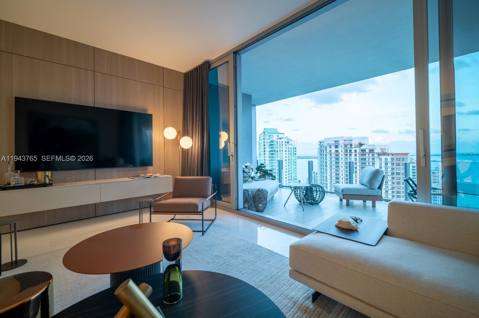 300 Biscayne Blvd Way #3403, Miami FL 33131