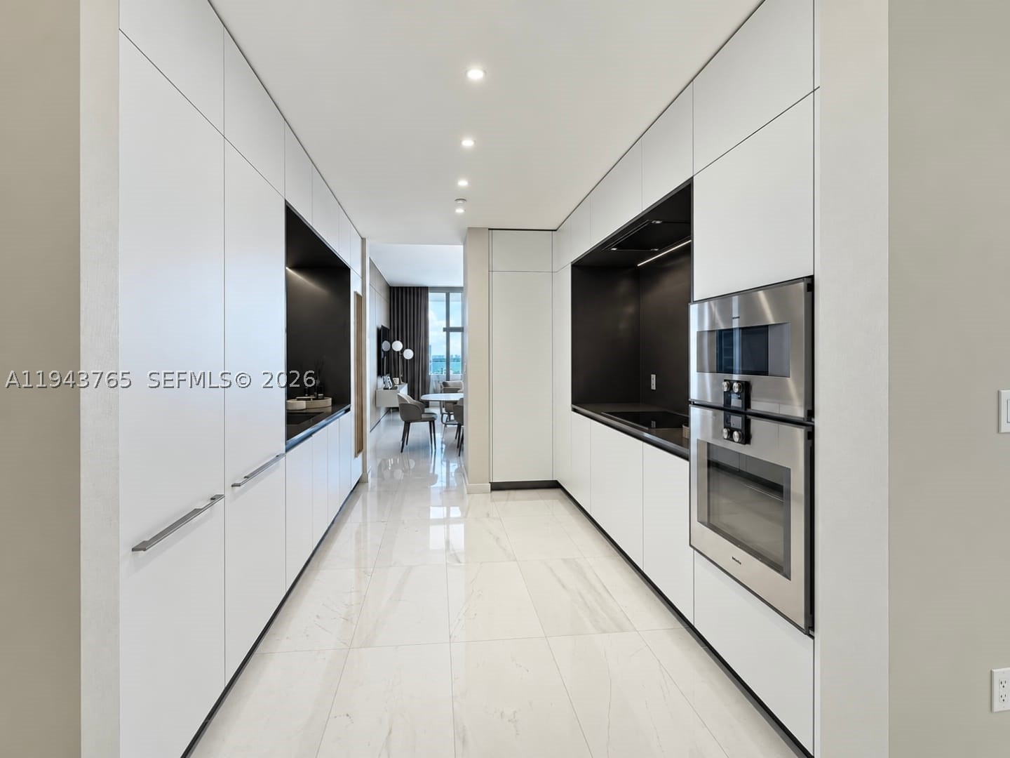 300 Biscayne Blvd Way #3403, Miami FL 33131