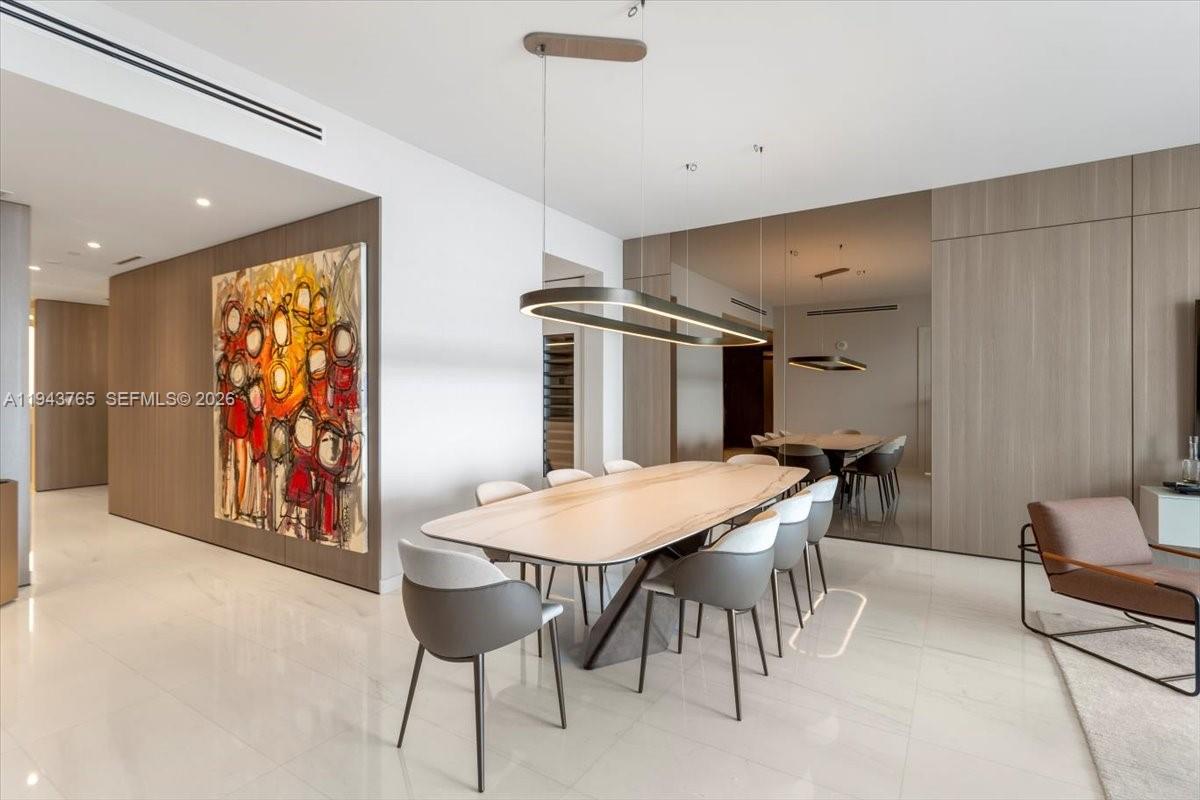 300 Biscayne Blvd Way #3403, Miami FL 33131