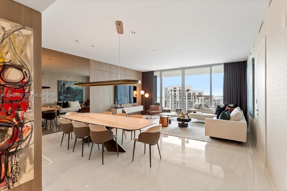 300 Biscayne Blvd Way #3403, Miami FL 33131