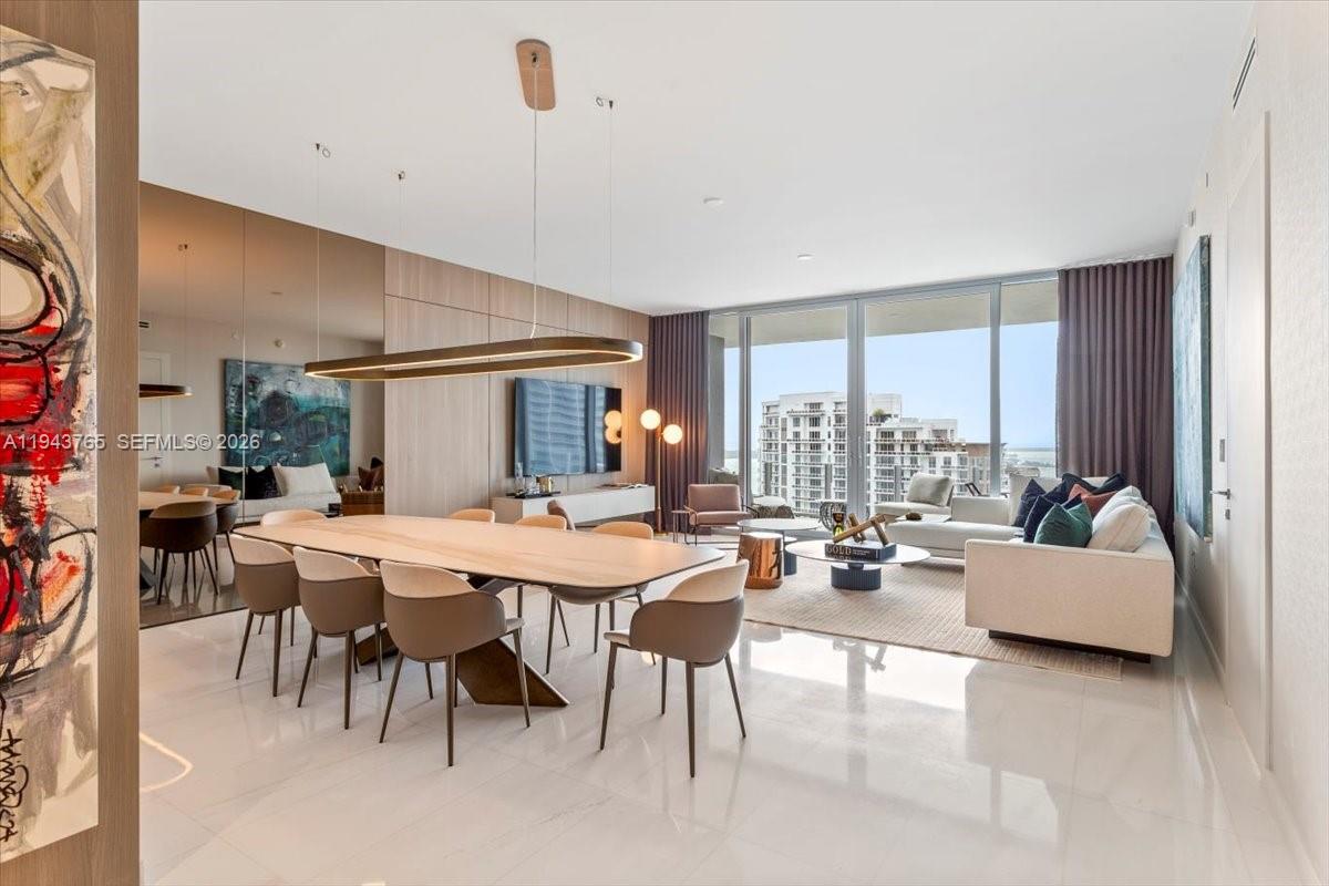 300 Biscayne Blvd Way #3403, Miami FL 33131