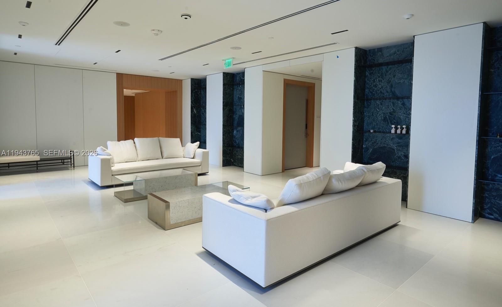 300 Biscayne Blvd Way #3403, Miami FL 33131