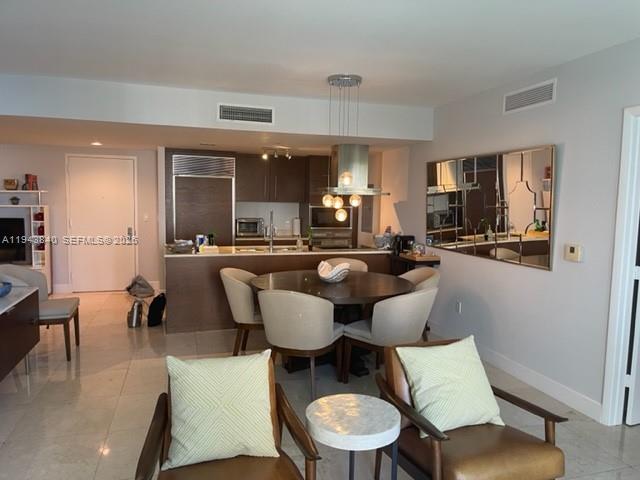 465 BRICKELL AVE #818, Miami FL 33131