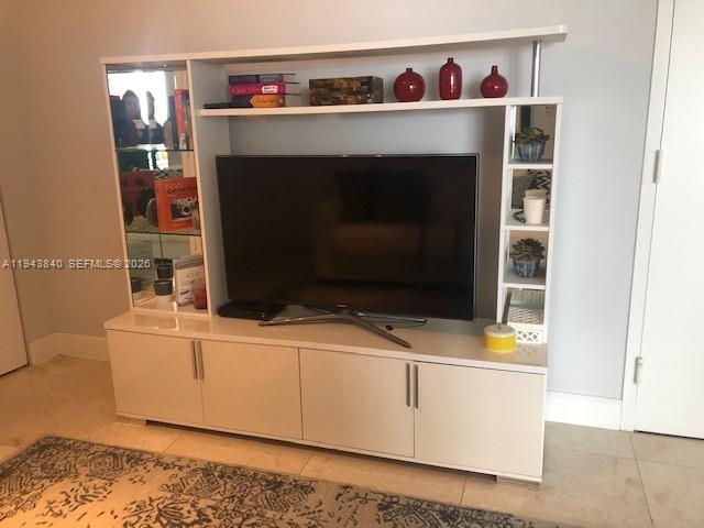 465 BRICKELL AVE #818, Miami FL 33131