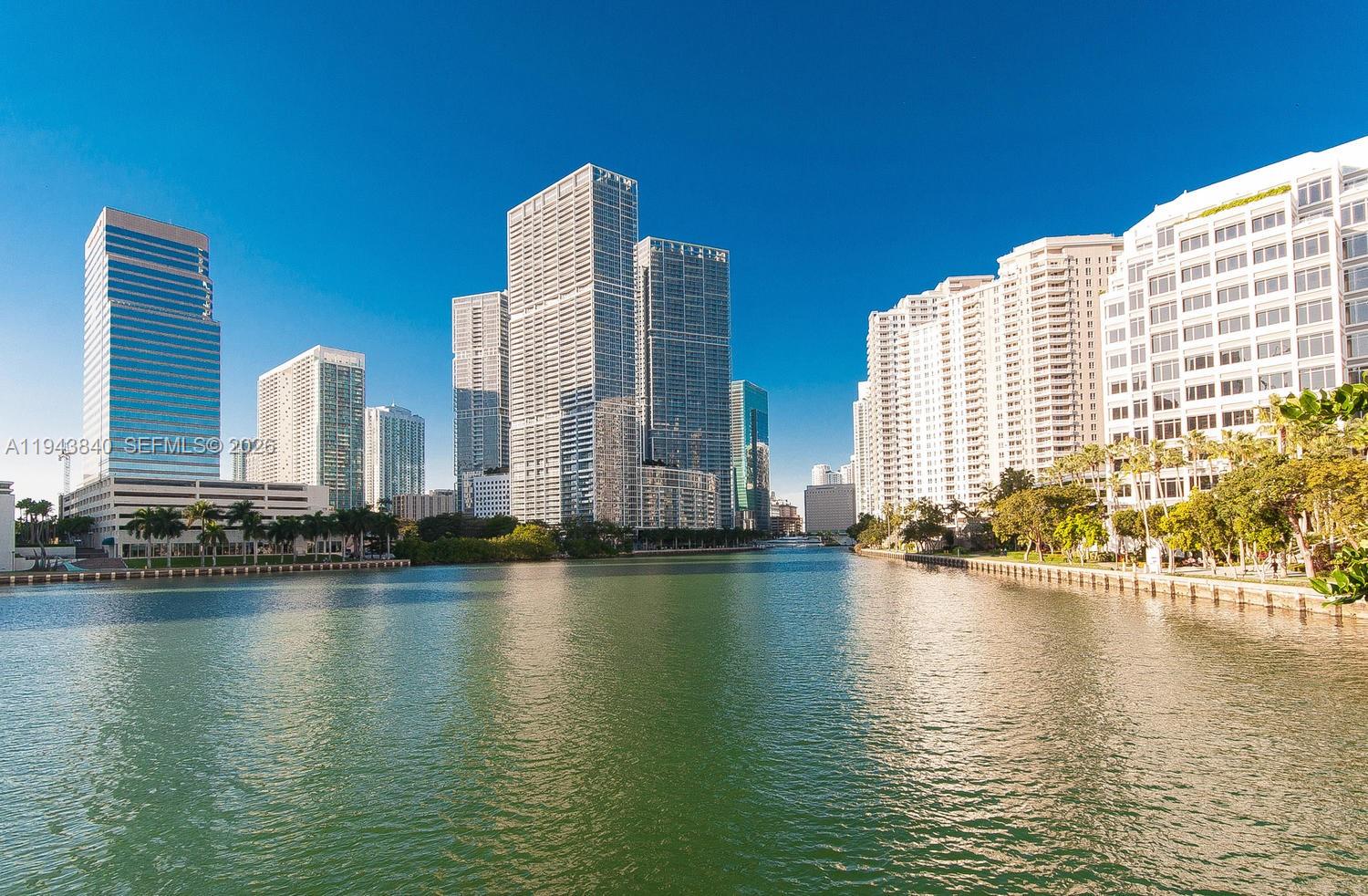 465 BRICKELL AVE #818, Miami FL 33131