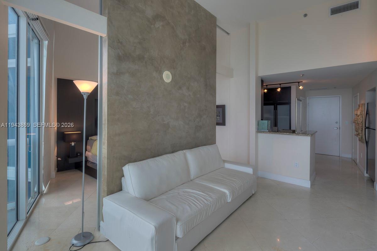 6515 Collins Ave #1804, Miami Beach FL 33141