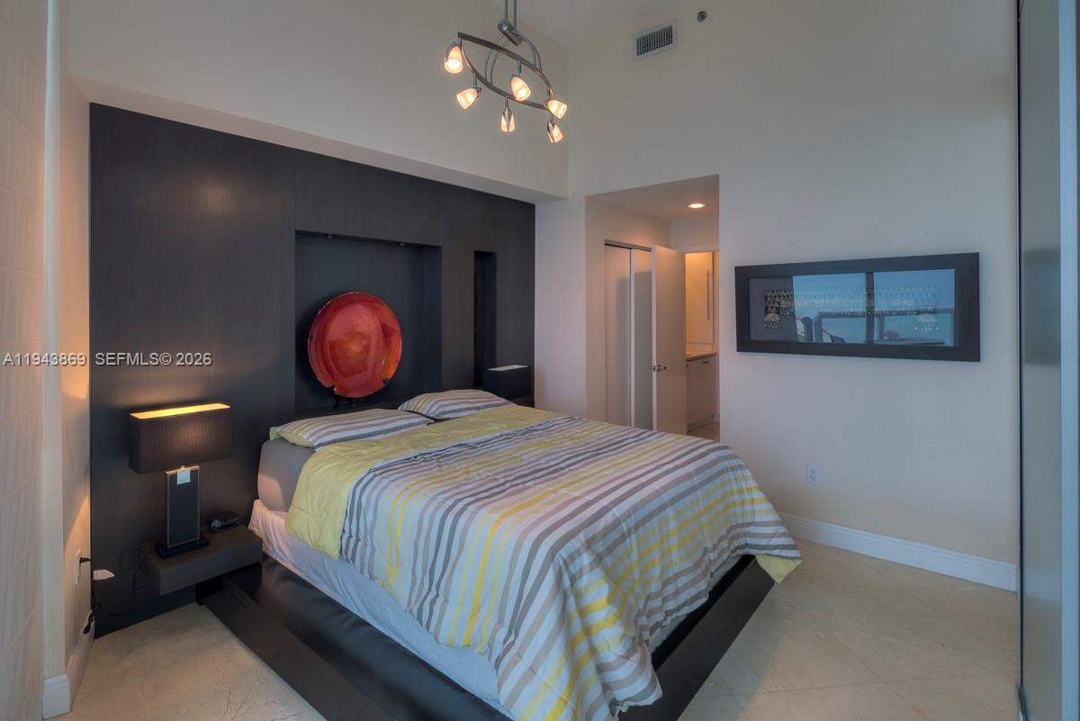 6515 Collins Ave #1804, Miami Beach FL 33141