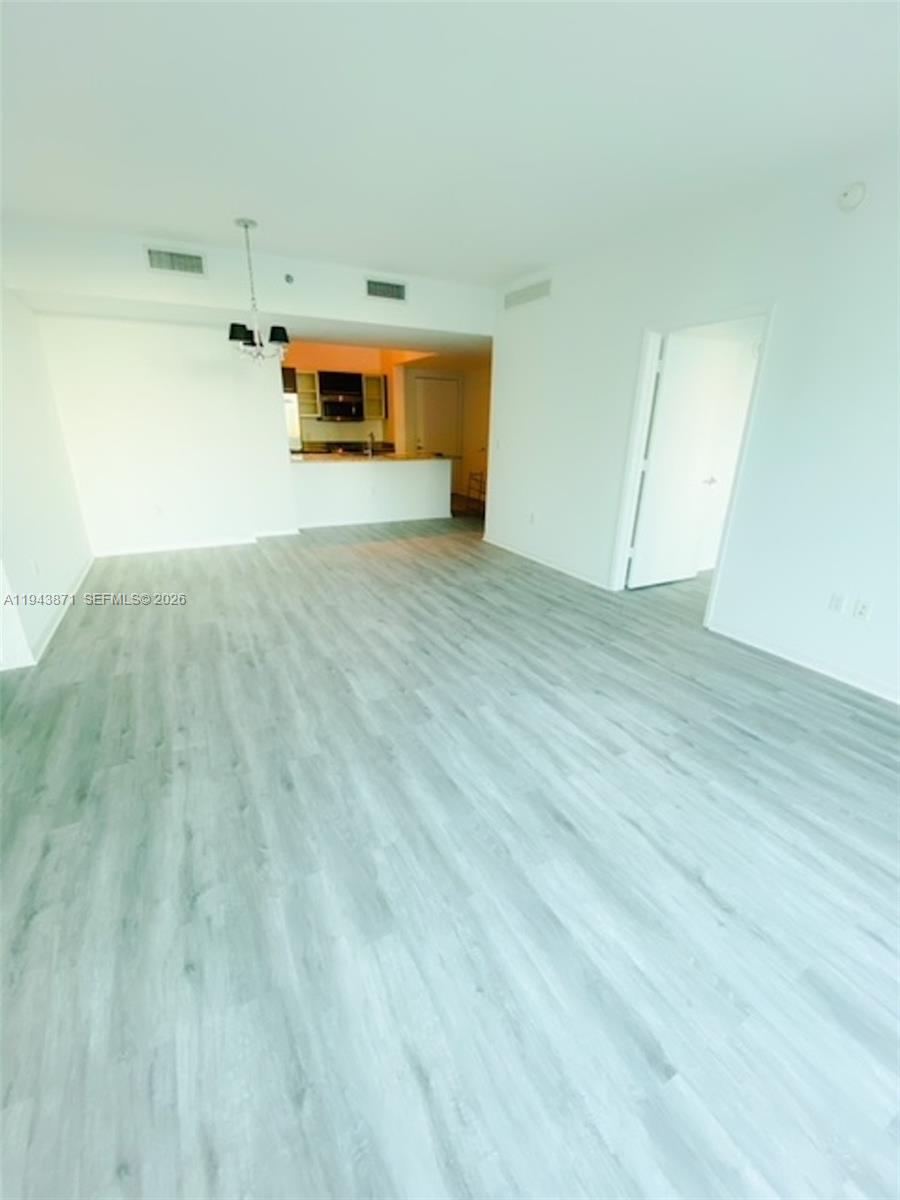 951 Brickell Ave #3305, Miami FL 33131