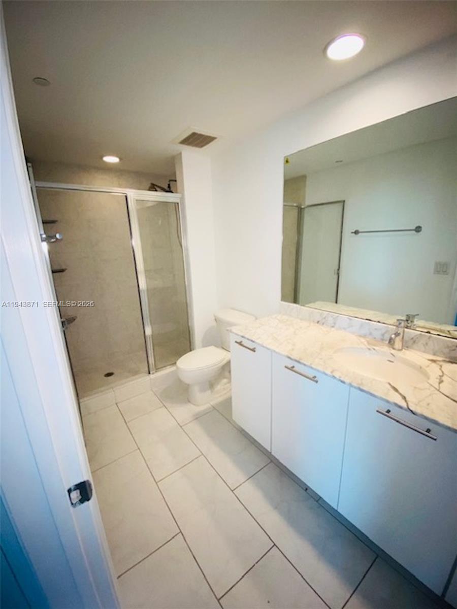 951 Brickell Ave #3305, Miami FL 33131