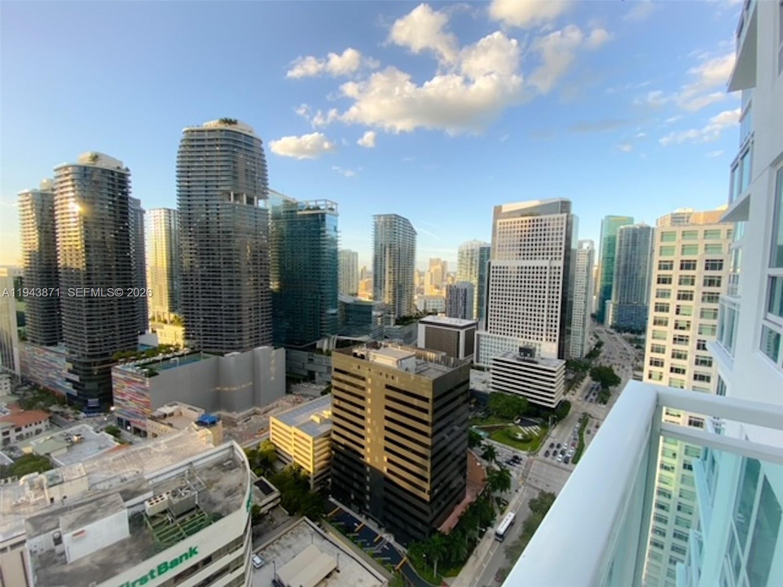 951 Brickell Ave #3305, Miami FL 33131