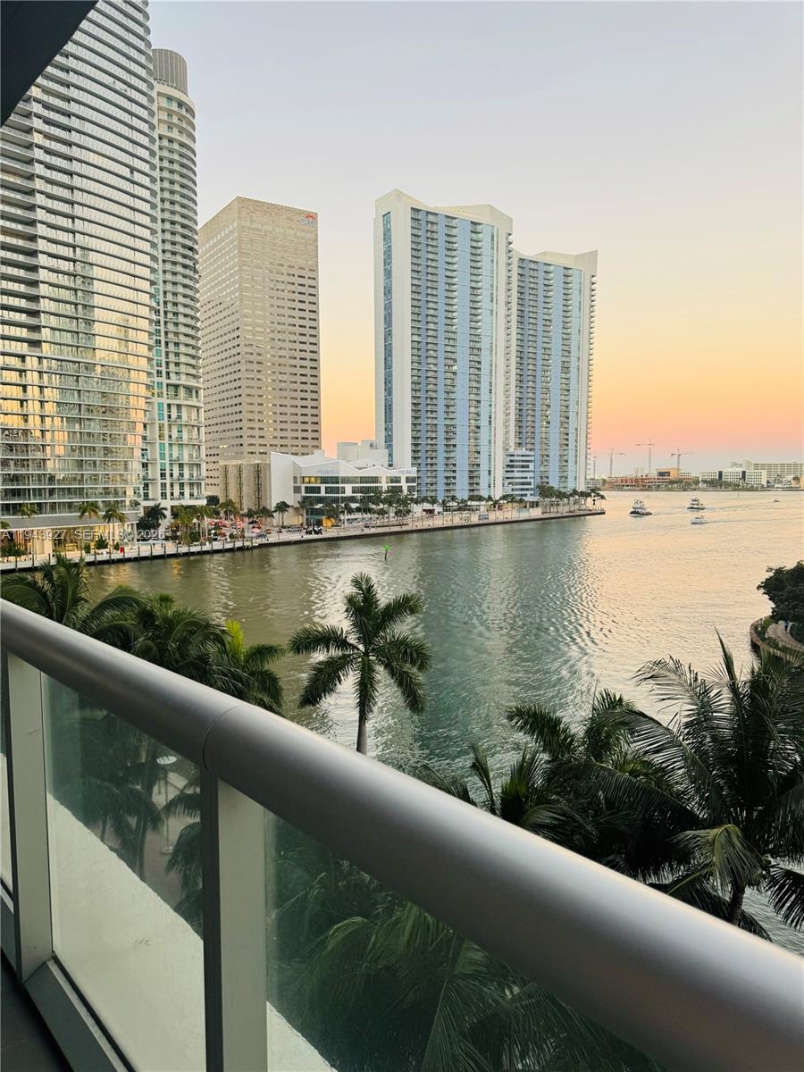 465 Brickell Ave #618, Miami FL 33131