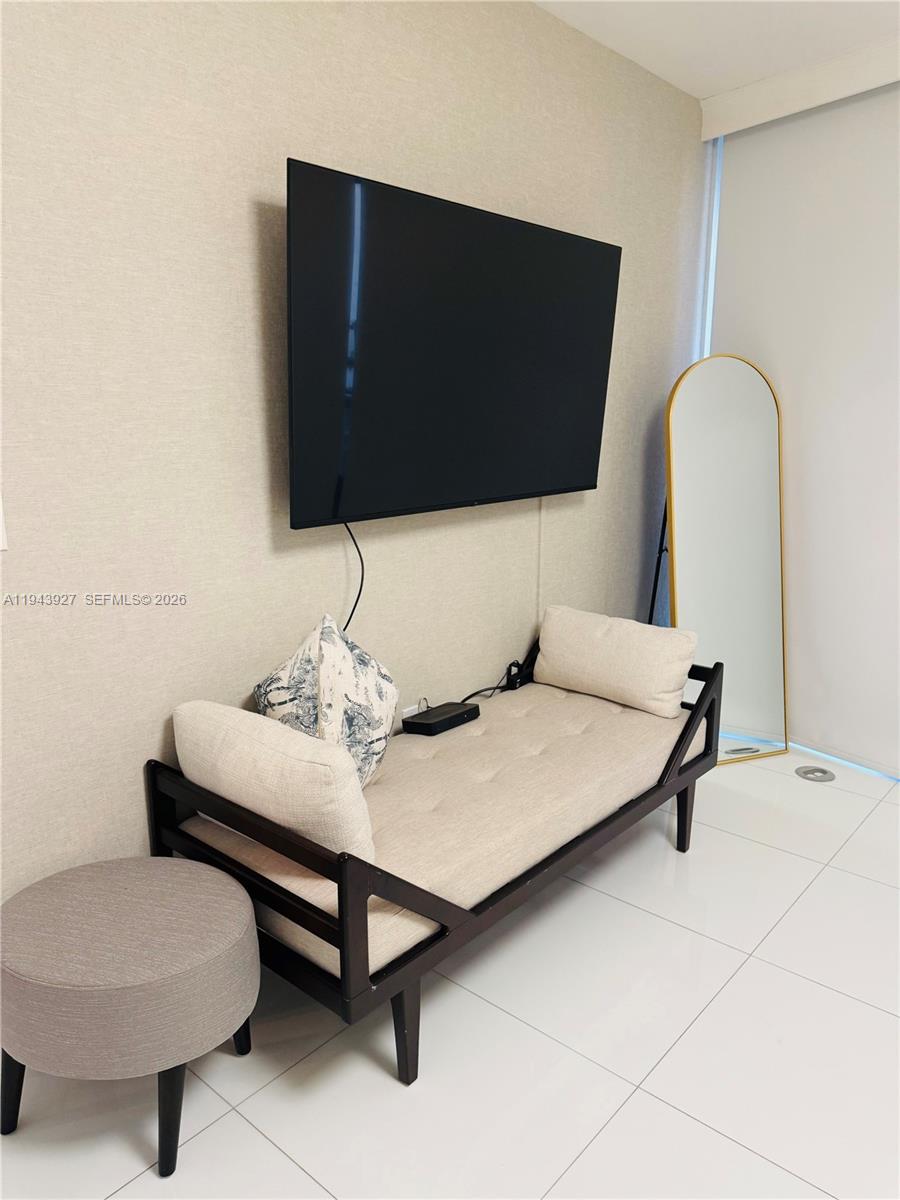 465 Brickell Ave #618, Miami FL 33131