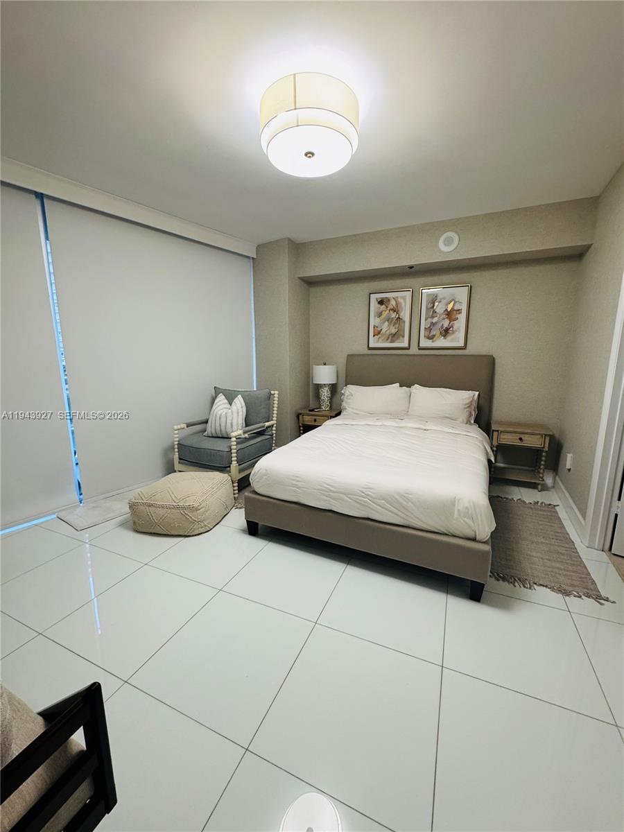 465 Brickell Ave #618, Miami FL 33131