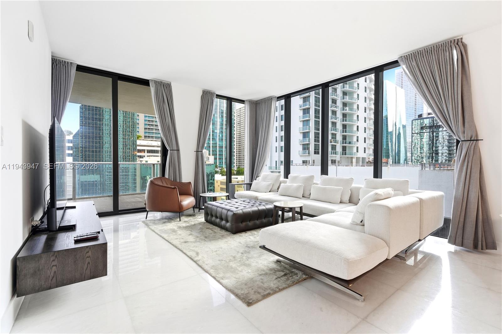 1010 Brickell Ave #1405, Miami FL 33131