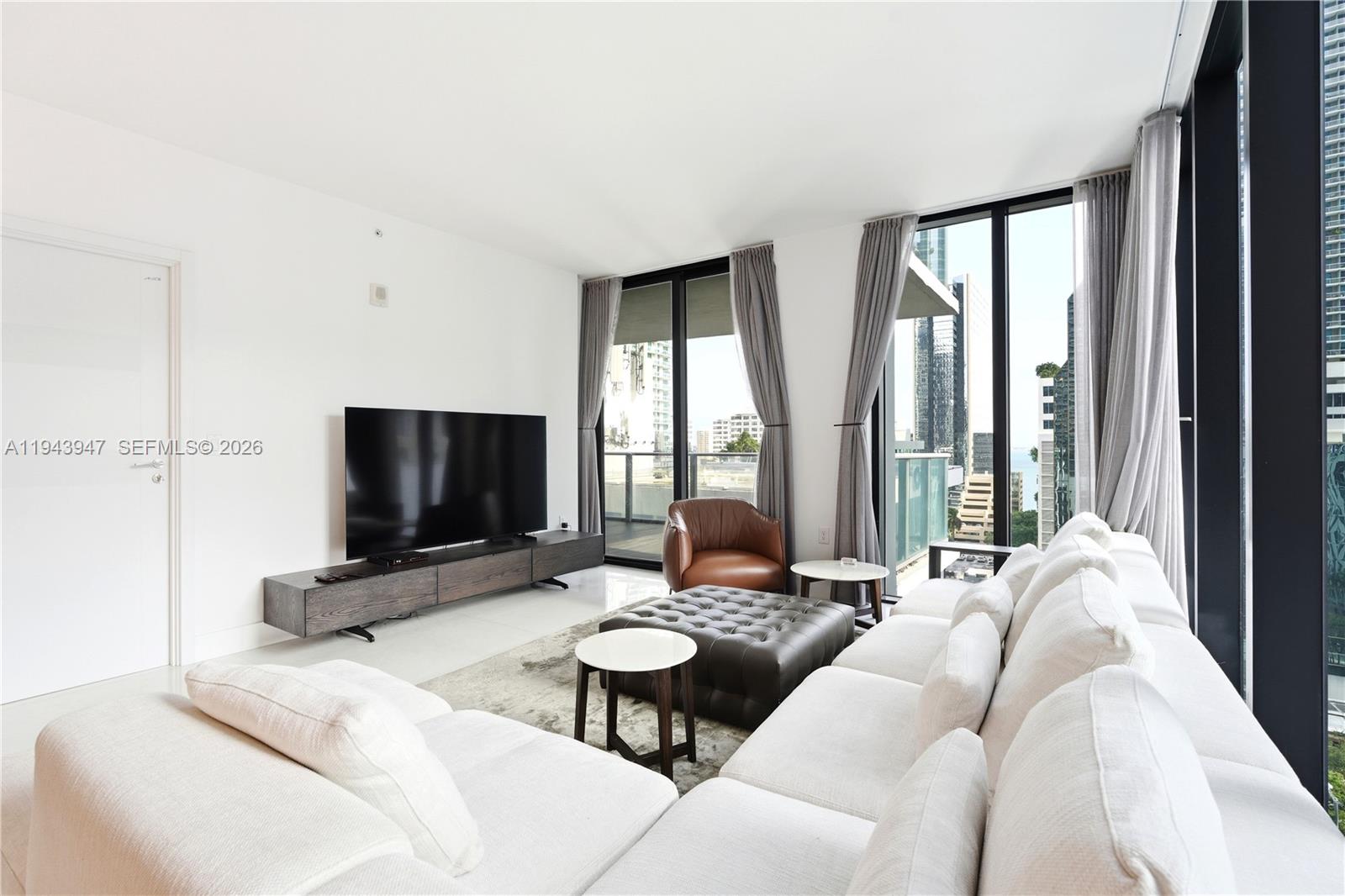1010 Brickell Ave #1405, Miami FL 33131
