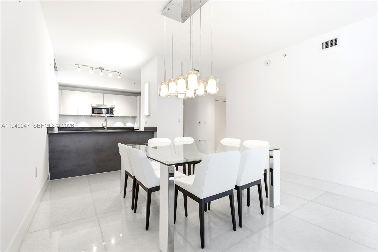 1010 Brickell Ave #1405, Miami FL 33131