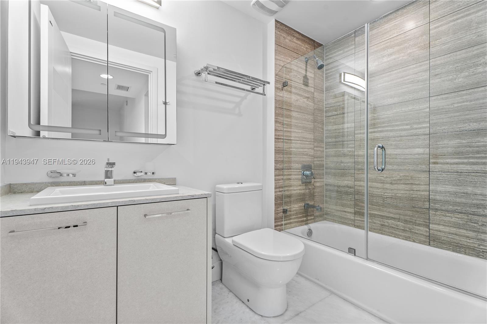 1010 Brickell Ave #1405, Miami FL 33131