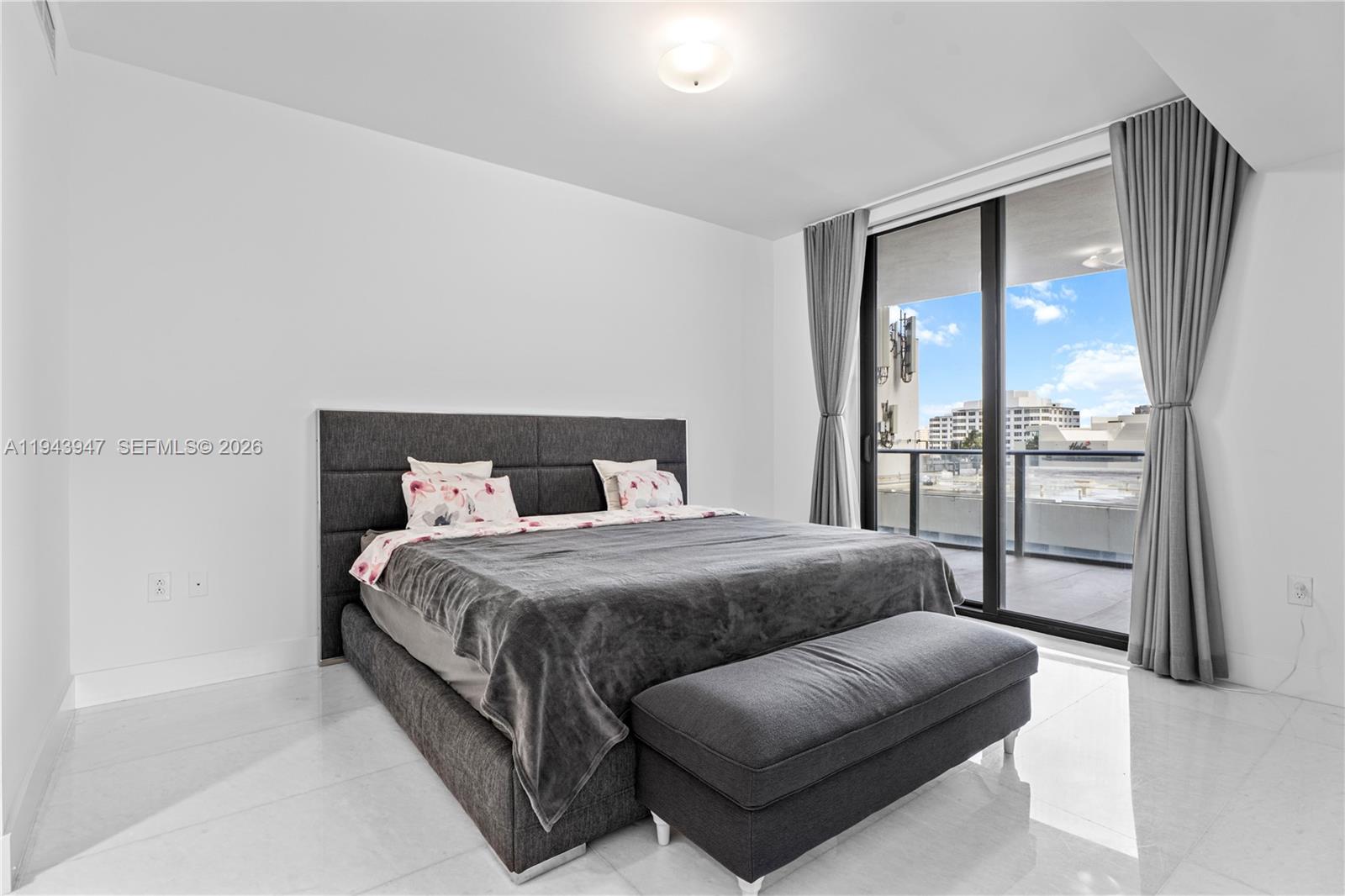 1010 Brickell Ave #1405, Miami FL 33131