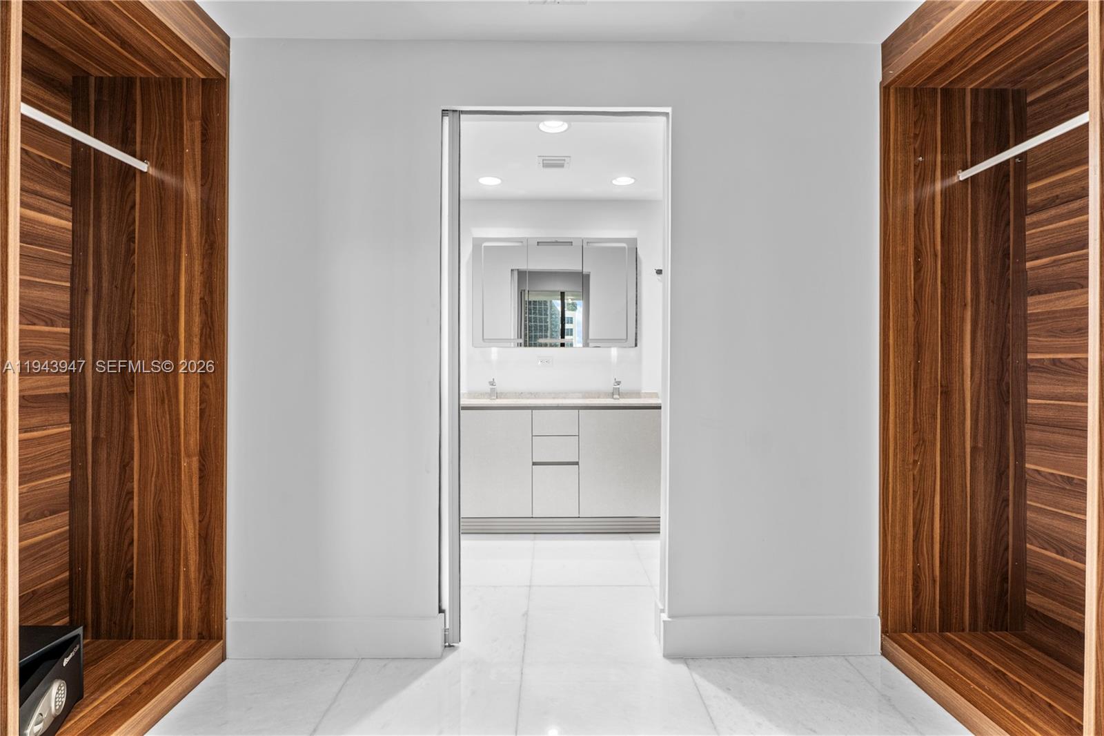 1010 Brickell Ave #1405, Miami FL 33131