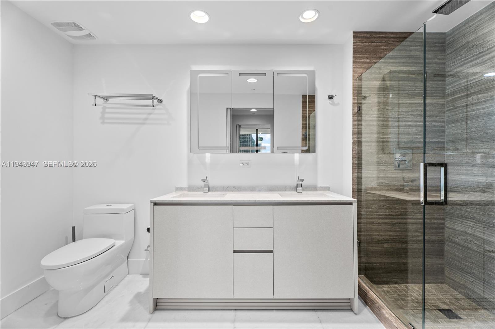 1010 Brickell Ave #1405, Miami FL 33131