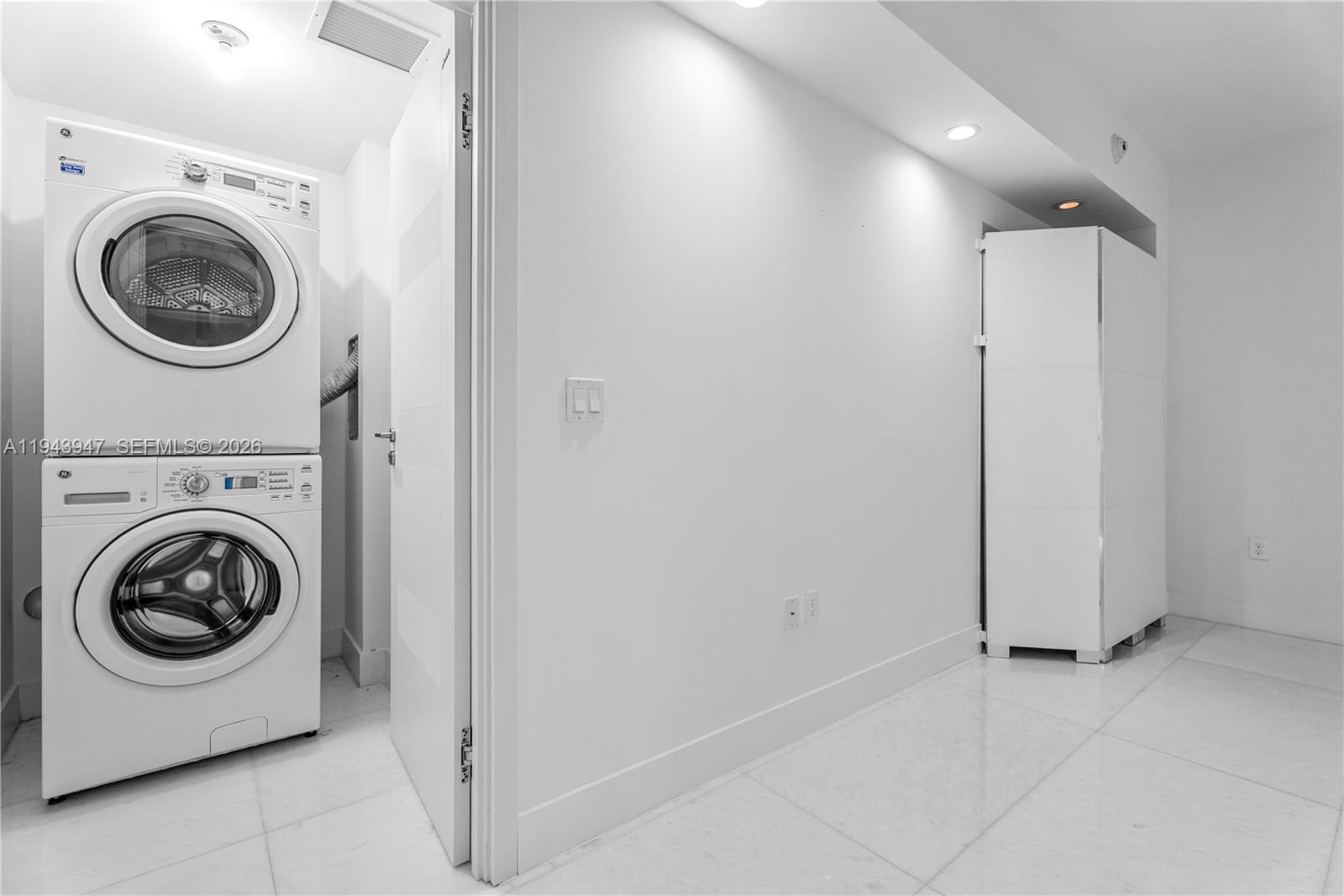 1010 Brickell Ave #1405, Miami FL 33131