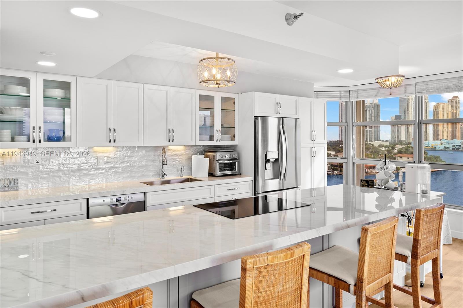 19101 NE Mystic Pointe Drive #901, Aventura FL 33180