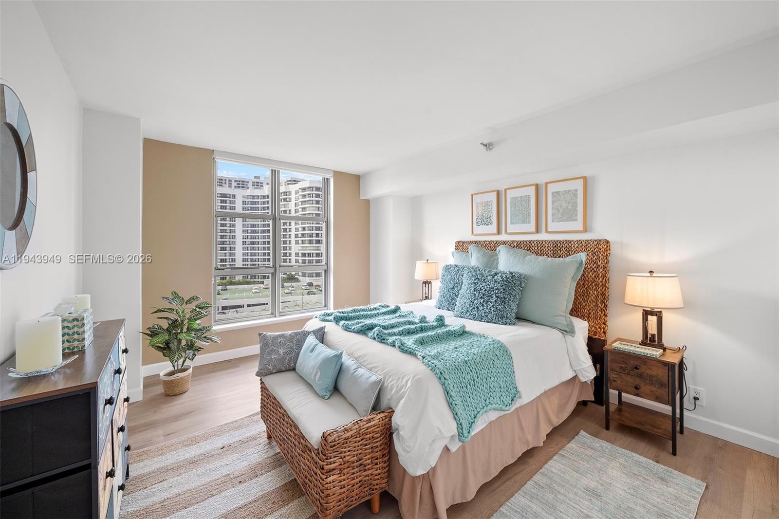 19101 NE Mystic Pointe Drive #901, Aventura FL 33180