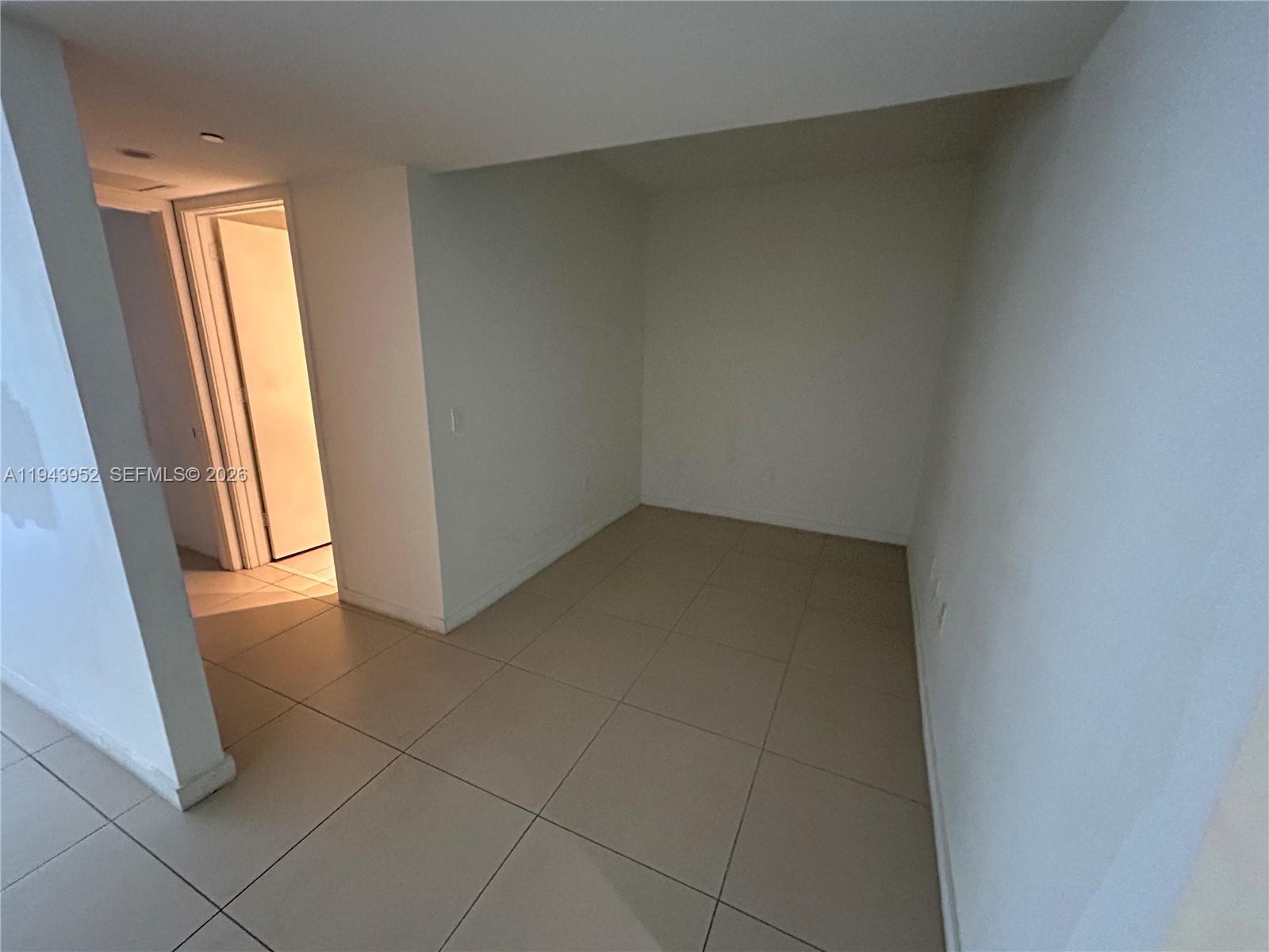 31 SE 6th St #407, Miami FL 33131