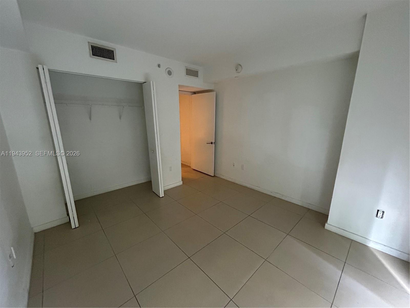 31 SE 6th St #407, Miami FL 33131