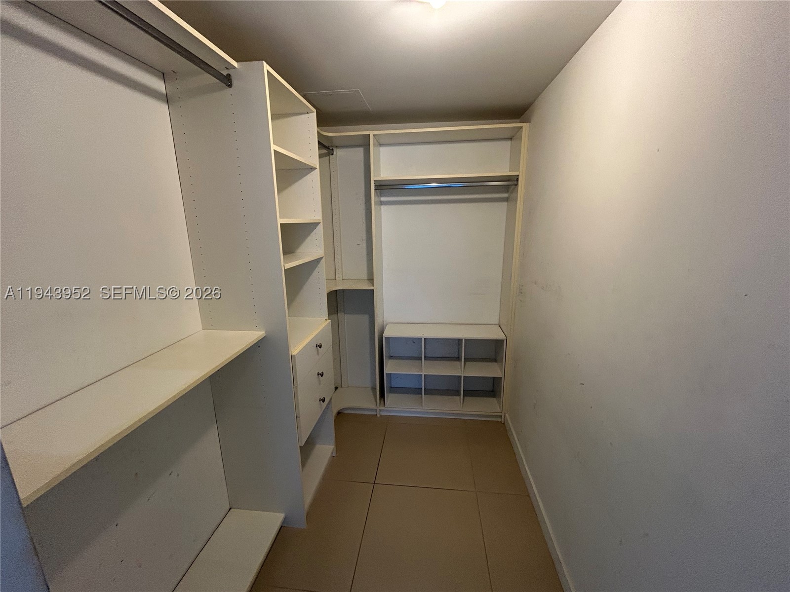 31 SE 6th St #407, Miami FL 33131