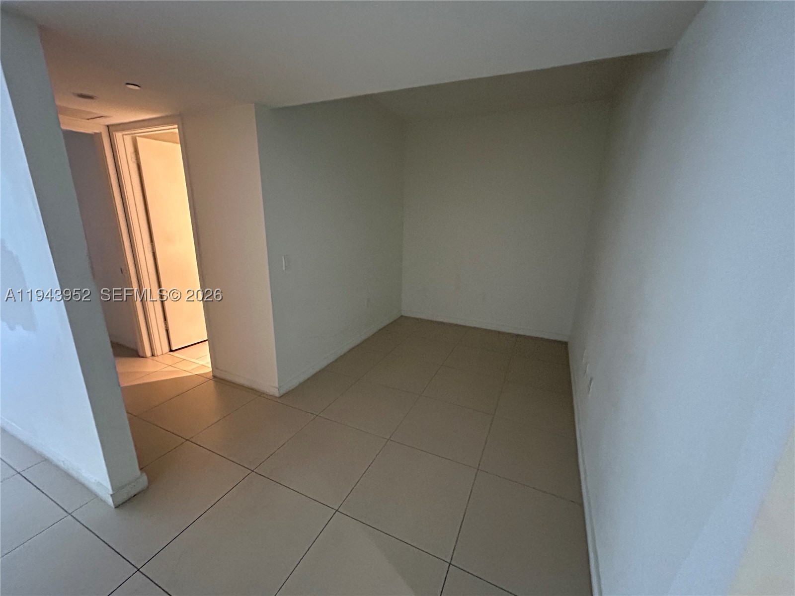 31 SE 6th St #407, Miami FL 33131