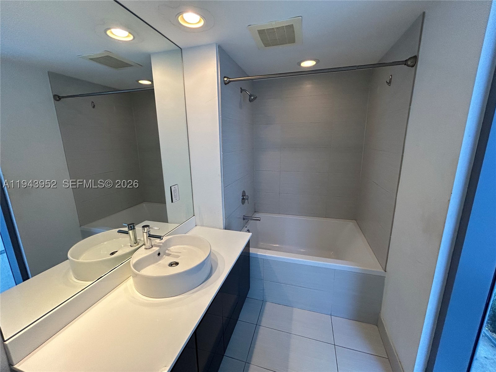 31 SE 6th St #407, Miami FL 33131