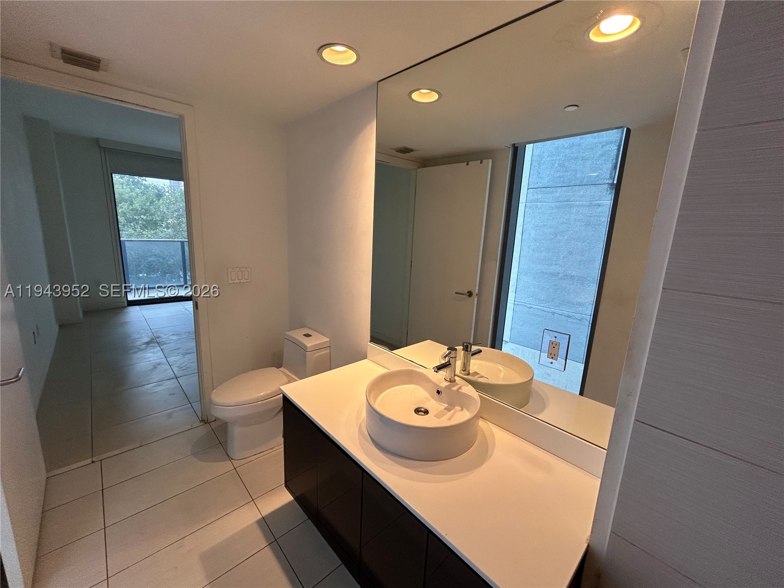 31 SE 6th St #407, Miami FL 33131