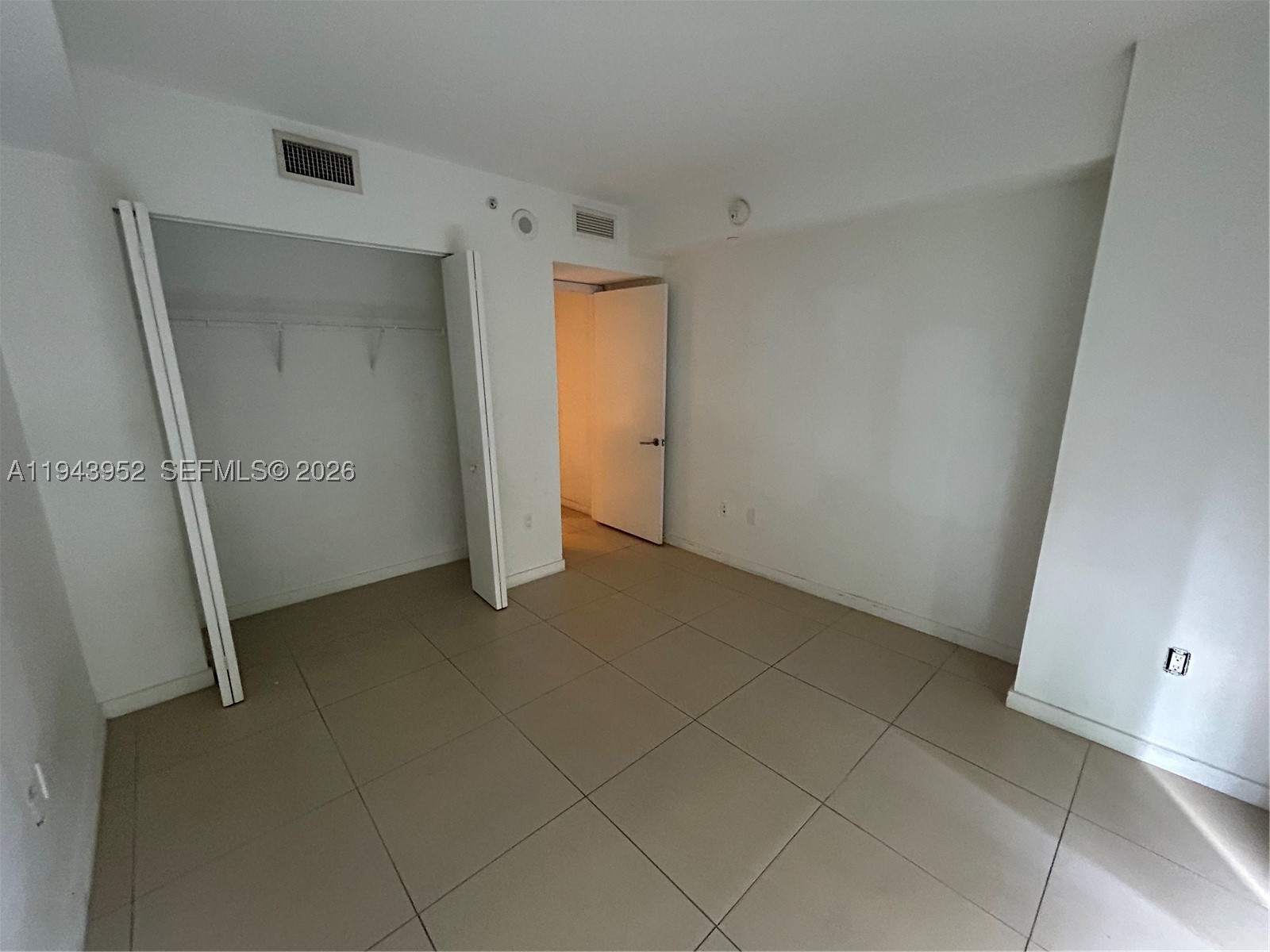 31 SE 6th St #407, Miami FL 33131