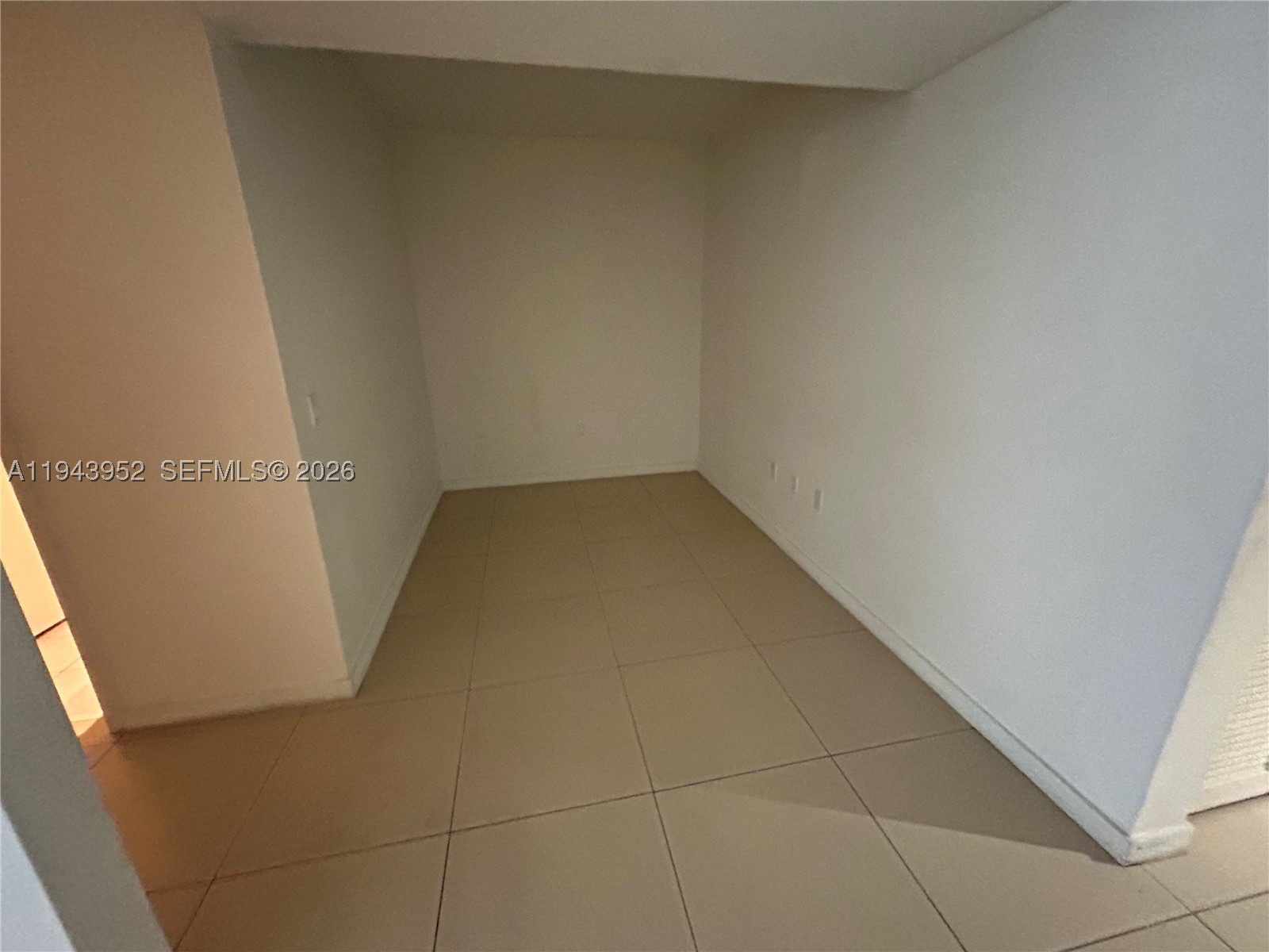 31 SE 6th St #407, Miami FL 33131