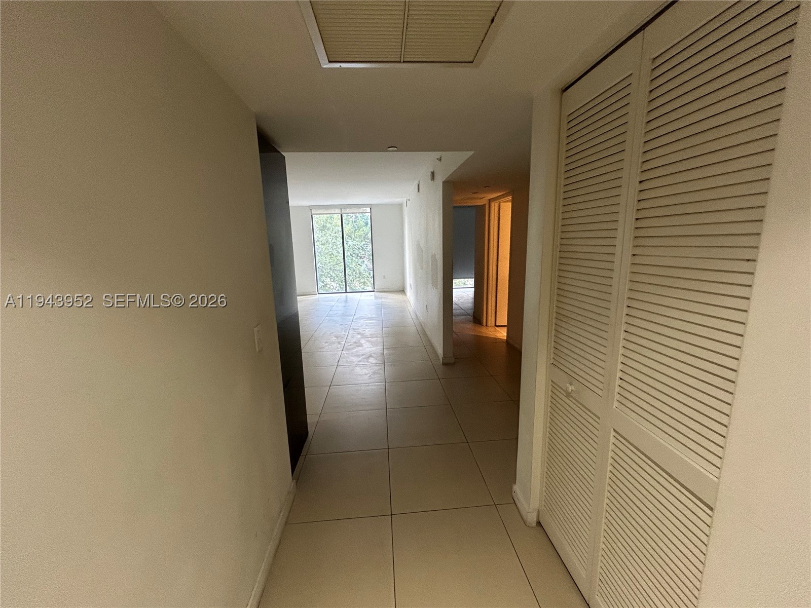 31 SE 6th St #407, Miami FL 33131