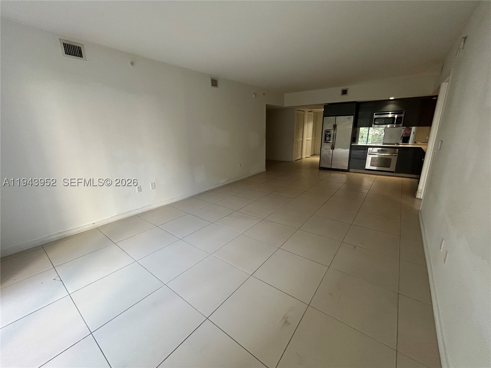 31 SE 6th St #407, Miami FL 33131