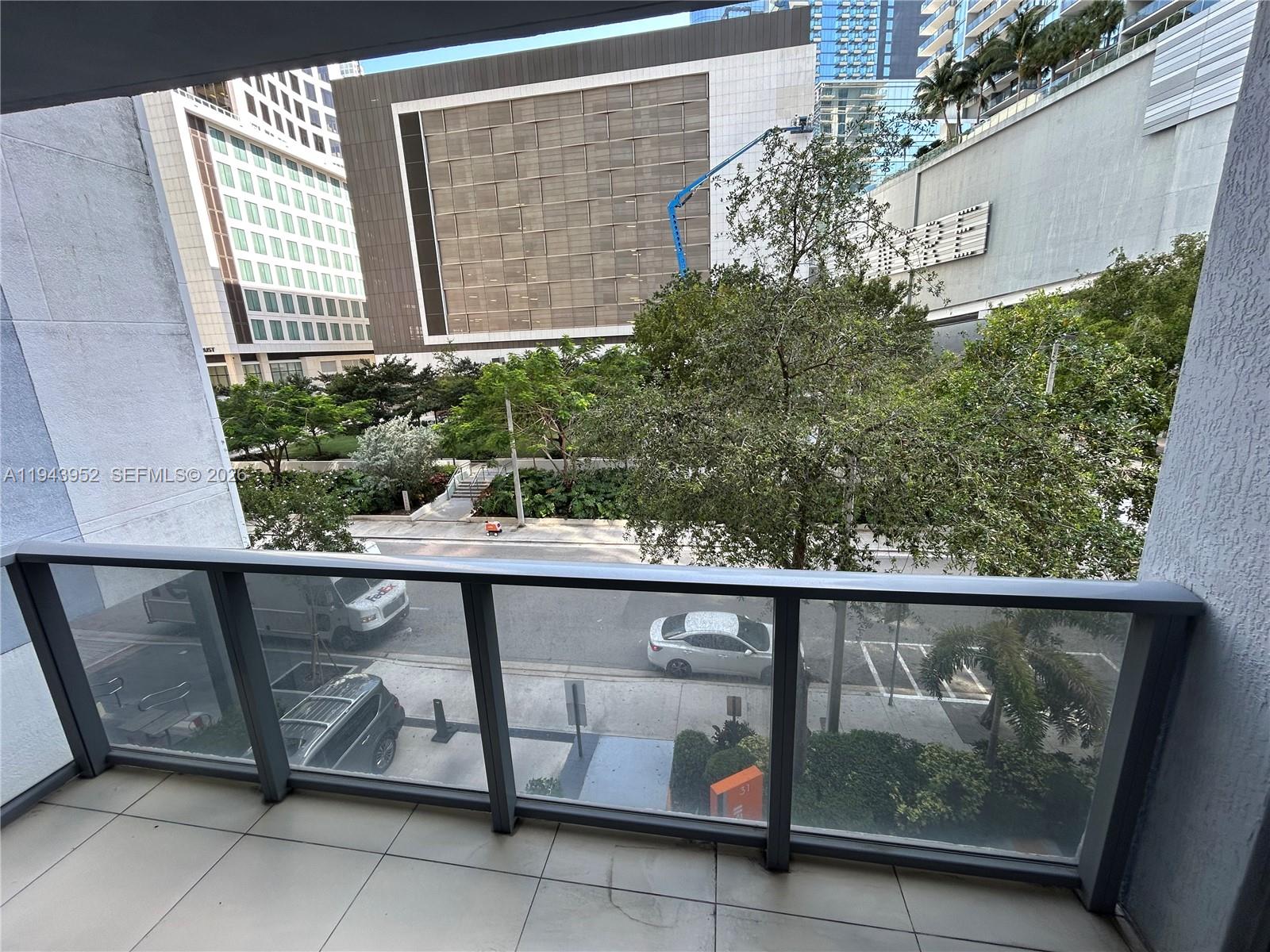 31 SE 6th St #407, Miami FL 33131