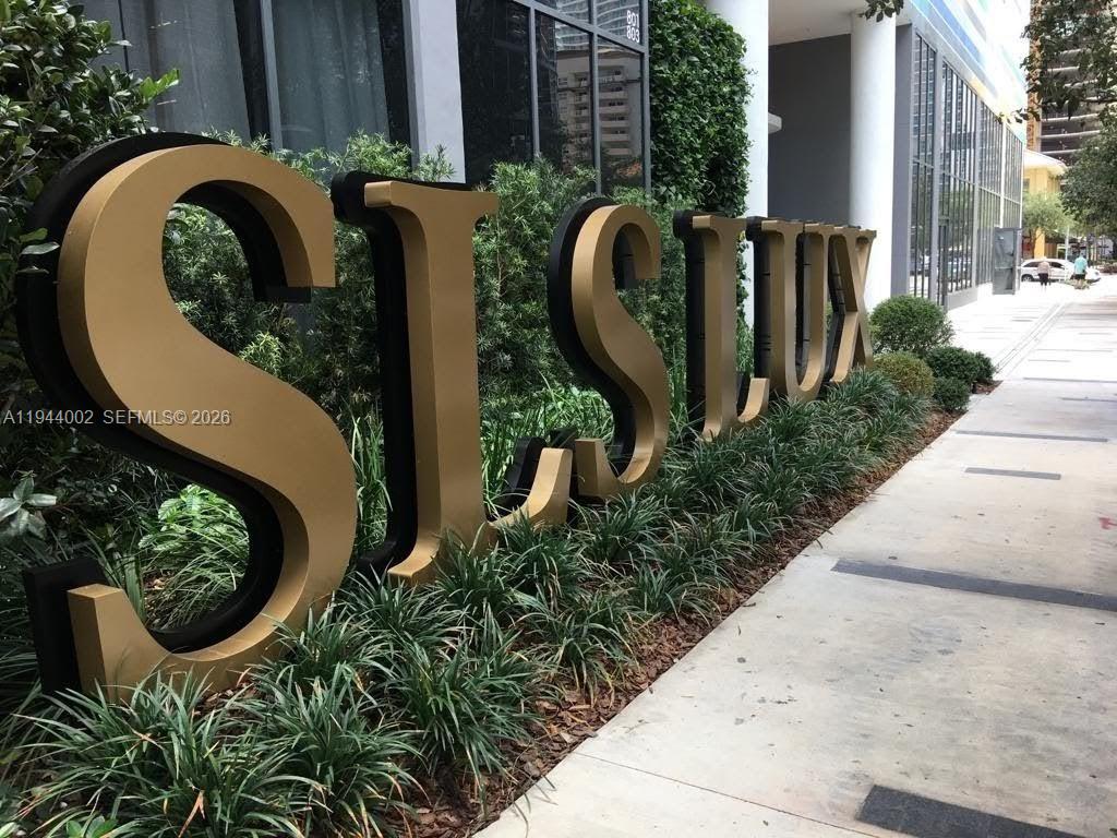 801 S Miami Ave #2203, Miami FL 33130