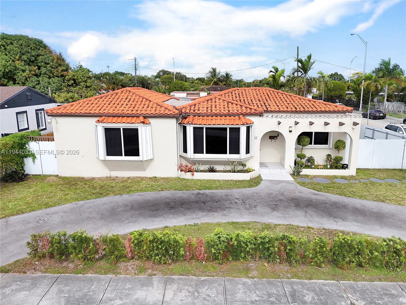 591 SE 5th St, Hialeah FL 33010