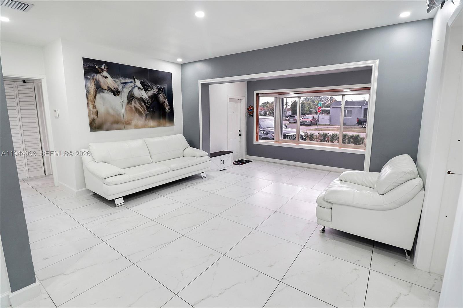 591 SE 5th St, Hialeah FL 33010