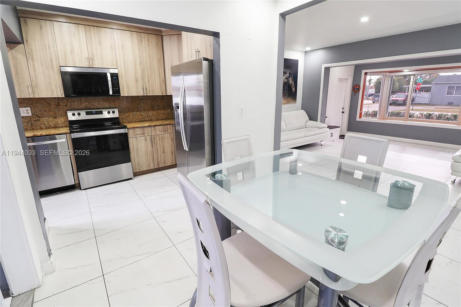 591 SE 5th St, Hialeah FL 33010