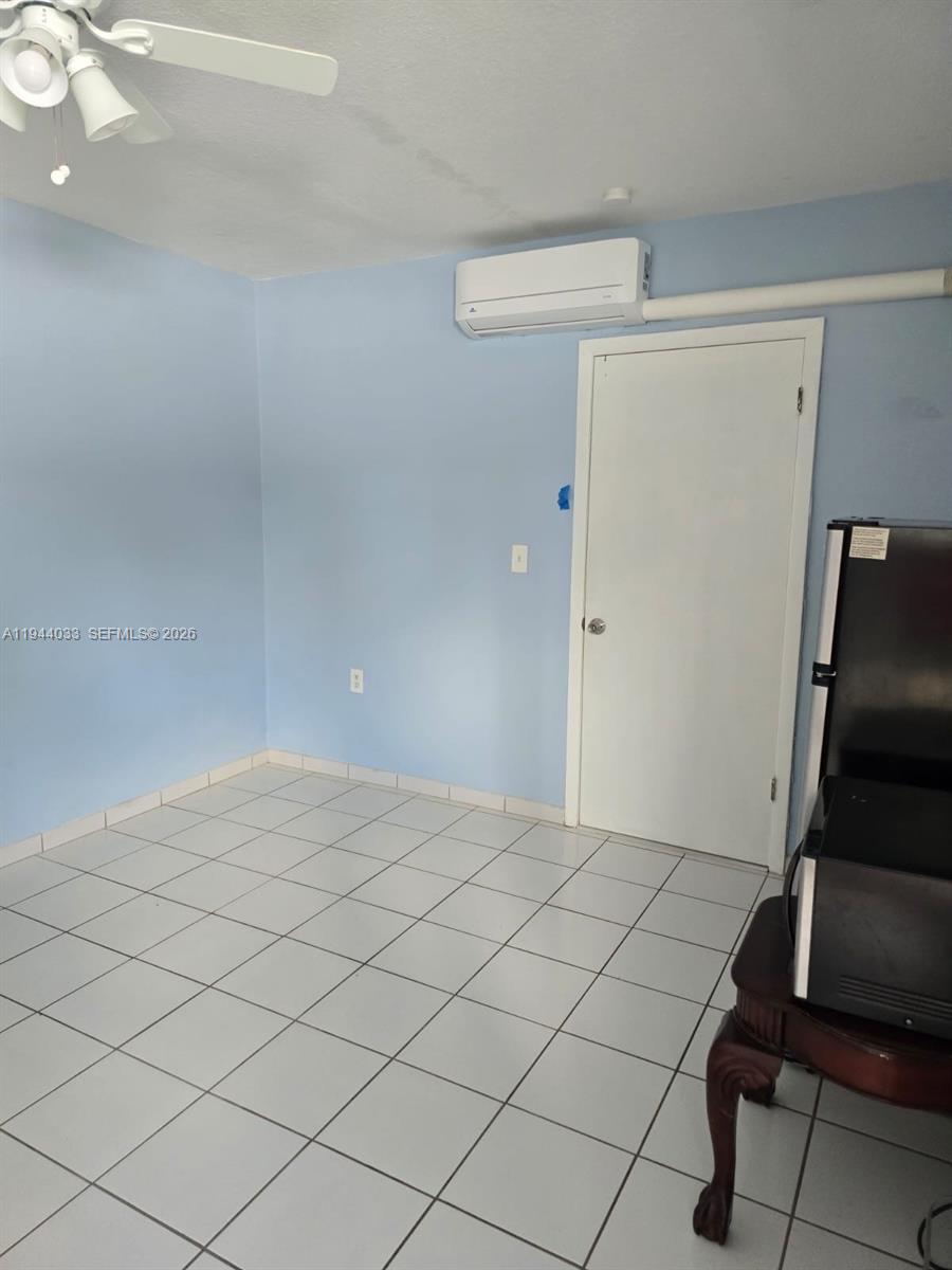 591 SE 5th St, Hialeah FL 33010